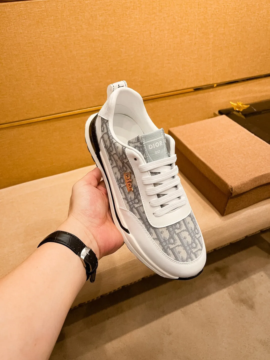 Men's shoes 💰 420💰【Dior】🔥Men's high-end brand of shoes official website 1:1 latest masterpiece: the upper is made of Italian imported first-layer cowhide with a comfortable and breathable lining➕original non-slip and wear-resistant outsole🔥, making walking more convenient and comfortable! An exclusive new model, a stunning work, a beautiful 1:1 replica [color] compared to the official quality! Create a fashionable personality to set off your uniqueness! A must-have for trendy men! Classic 🔥Size: 38-44 Color: 🔥 2⃣️colors available🔥
